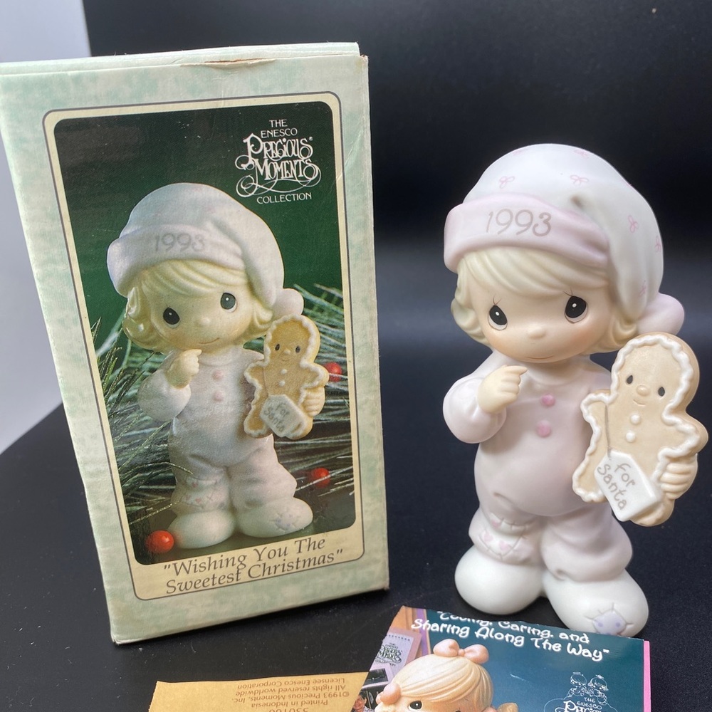 recious Moments #530166 (Wishing You‎ the Sweetest Christmas) Figurine#191